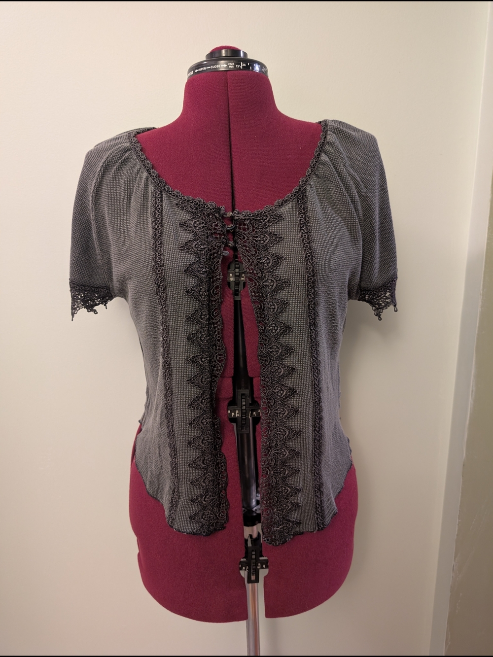 Free People Gray Short Sleeve Lace-Trim Knit Top